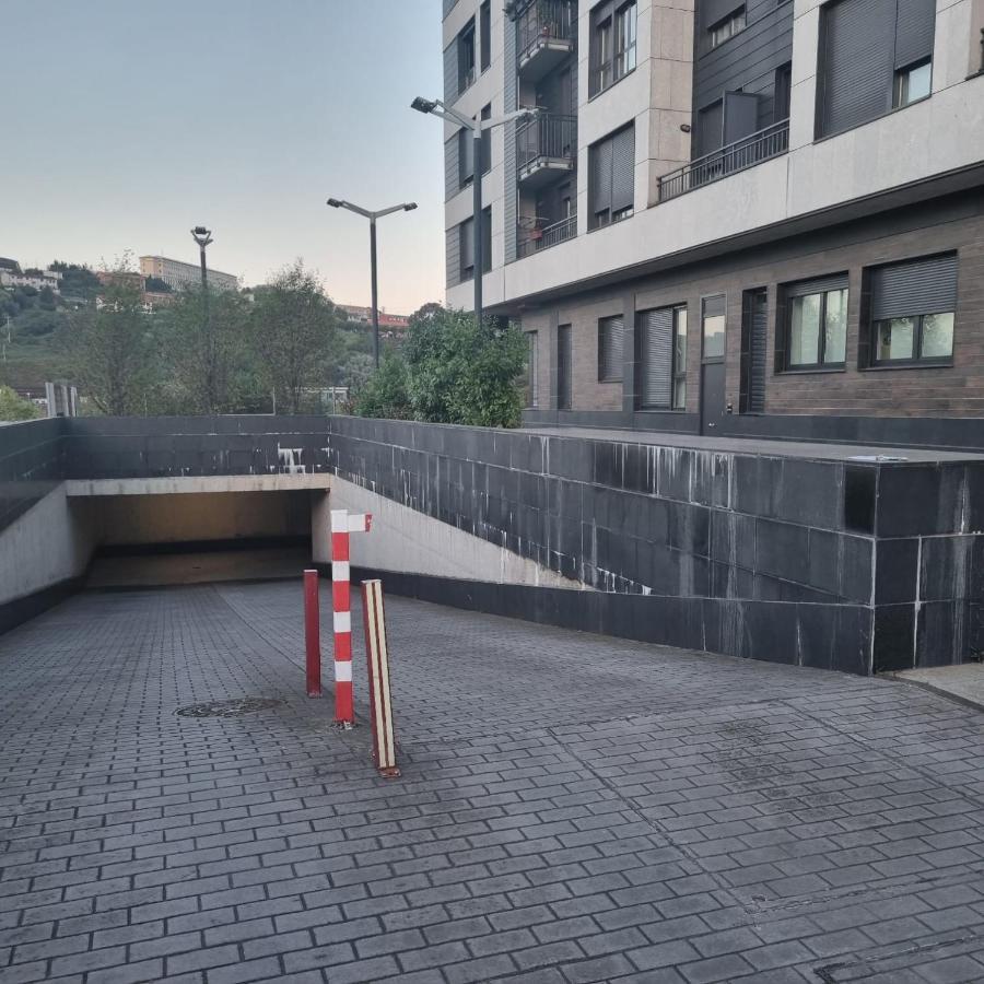 Modern Bilbao Apartment Barakaldo Exterior photo