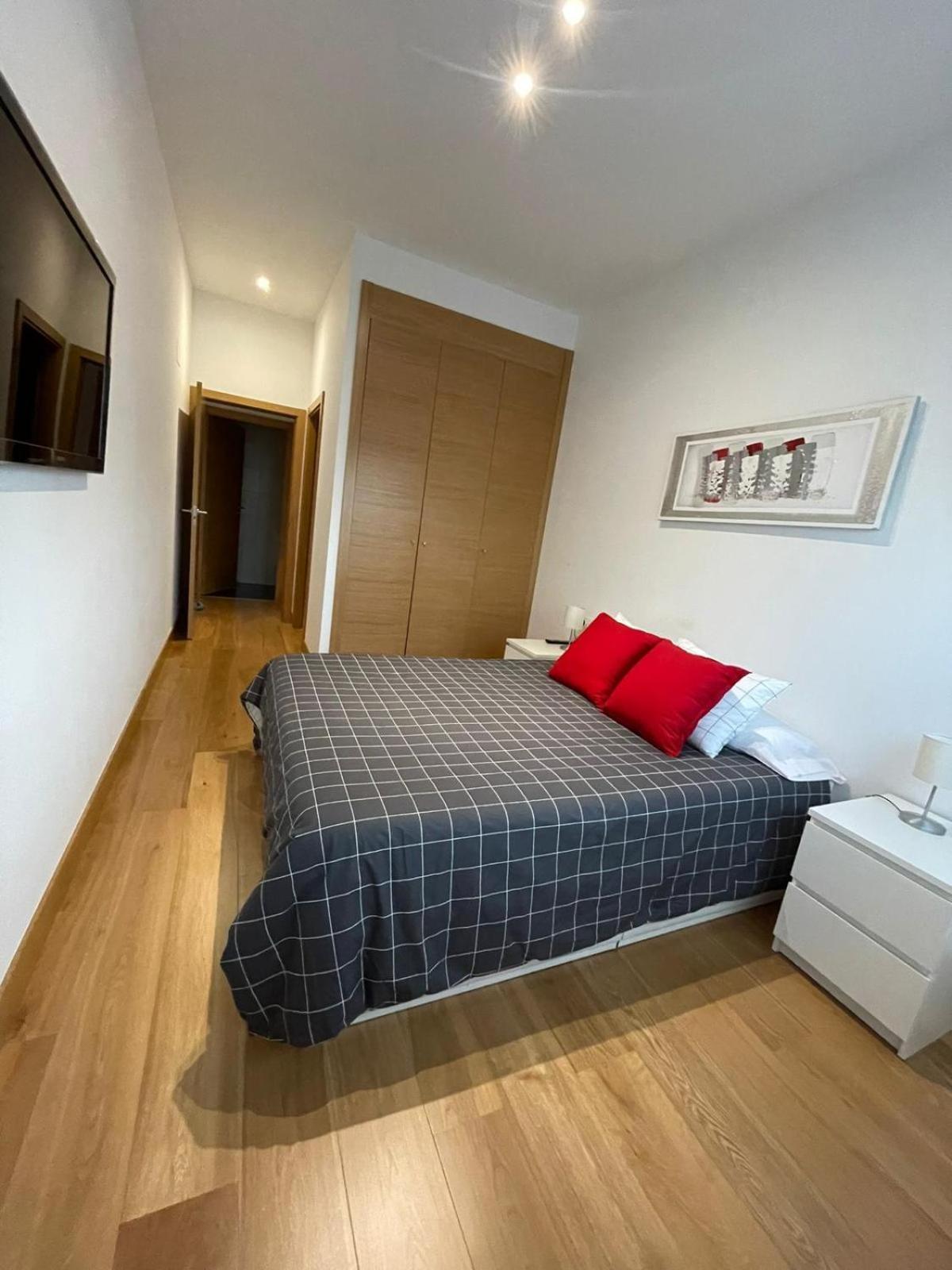 Modern Bilbao Apartment Barakaldo Exterior photo