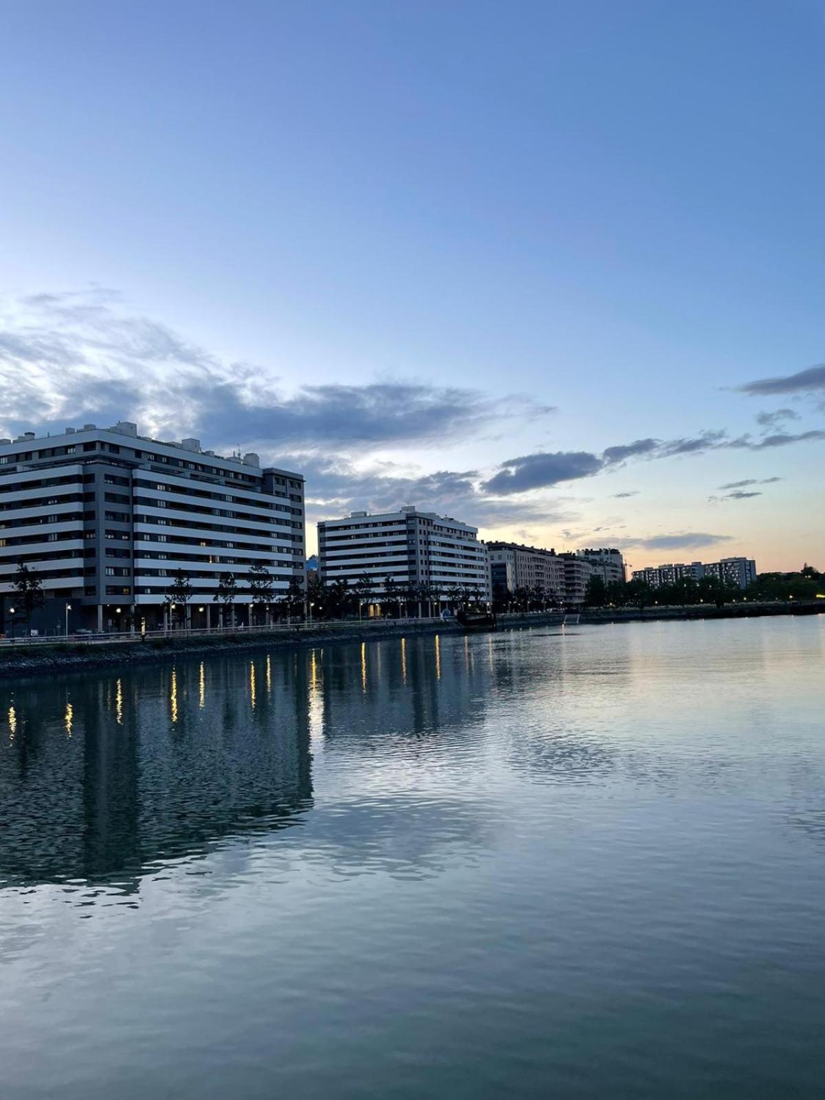 Modern Bilbao Apartment Barakaldo Exterior photo